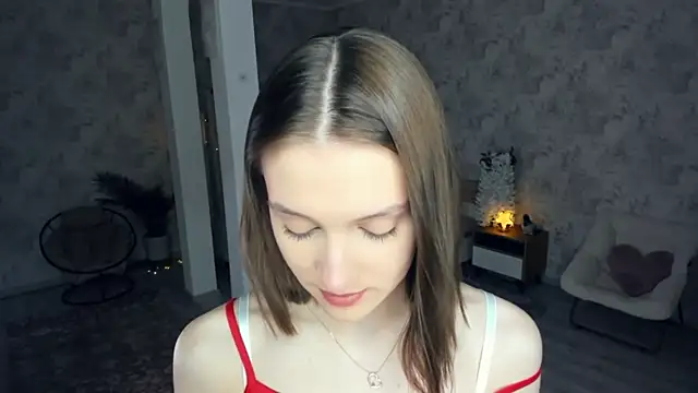 LianneBynon online show from May 1, 2026, 8:19 am