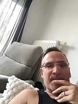 bobo672 online show from March 14, 2026, 4:13 pm