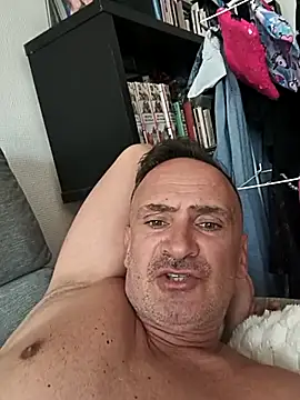 bobo672 online show from April 18, 2026, 8:27 am