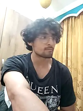 Apolo Men online show from March 11, 2026, 4:17 am