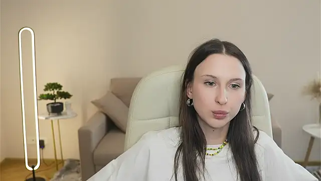 VinniePoplar online show from February 3, 2026, 2:00 pm