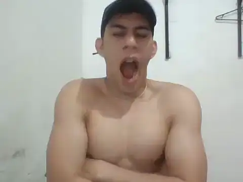 Alexcc21 online show from February 3, 2026, 12:10 pm