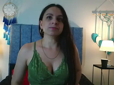 NatalyGuzman26 online show from February 14, 2026, 12:44 am