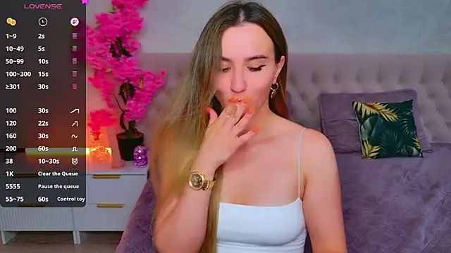 JasminUqueen online show from June 26, 2026, 1:22 am