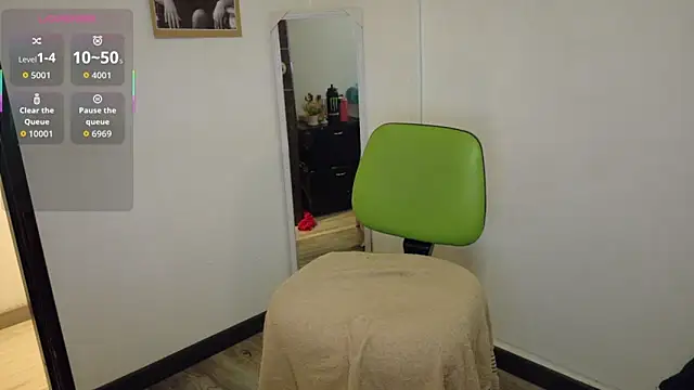 Snapshot of PaulaSantanaOf chatting on March 7, 2026, 1:23 am PaulaSantanaOf online show from March 7, 2026, 1:23 am