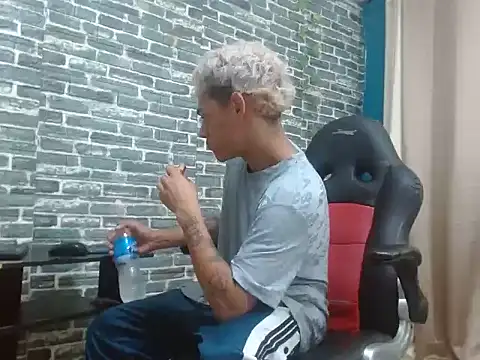 Piter Strauss online show from February 4, 2026, 1:33 am