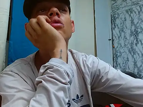 Piter Strauss online show from February 3, 2026, 11:04 am