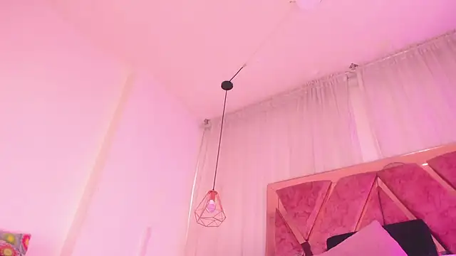 shantal cooper  online show from March 20, 2026, 7:37 pm