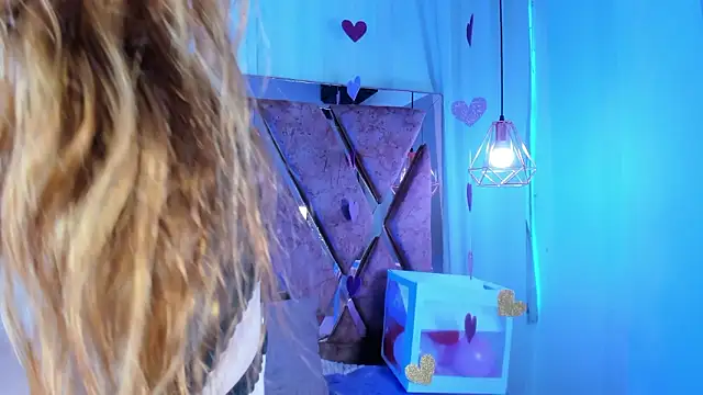 shantal cooper  online show from February 17, 2026, 7:22 pm