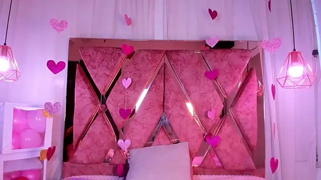 shantal cooper  online show from February 19, 2026, 7:11 pm