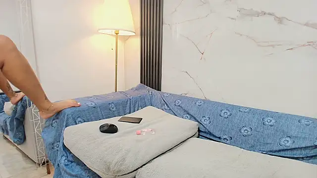 EmmaLebrun online show from February 12, 2026, 3:50 am