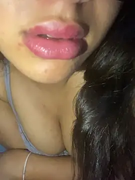 Nour-Lina online show from May 23, 2026, 5:34 pm