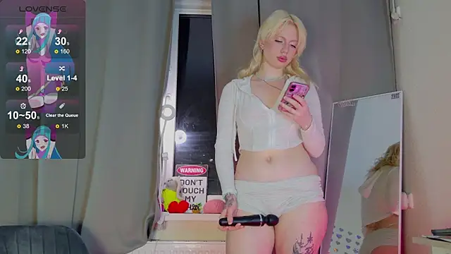 Snapshot of BladeSonya chatting on March 13, 2026, 8:03 pm BladeSonya online show from March 13, 2026, 8:03 pm