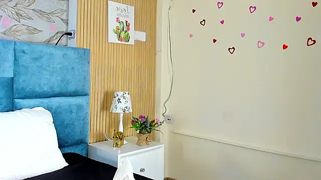 Katiawilson online show from March 22, 2026, 8:43 pm