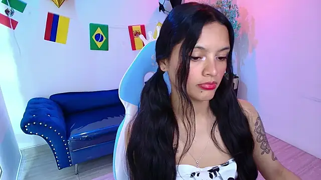 Snapshot of Maddie_T18 chatting on June 26, 2026, 11:27 am Maddie T18 online show from June 26, 2026, 11:27 am
