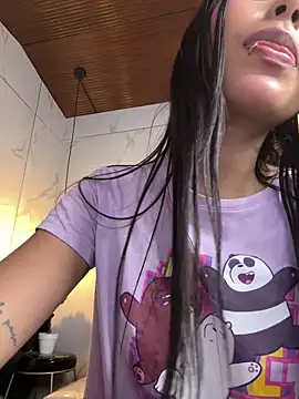 Perla lovely  online show from April 29, 2026, 5:30 pm