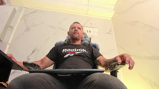 Snapshot of HardenedDad chatting on March 12, 2026, 7:29 pm HardenedDad online show from March 12, 2026, 7:29 pm