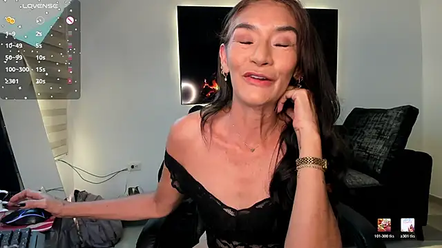 Snapshot of Emma_Mendozaa chatting on June 22, 2026, 11:29 am Emma Mendozaa online show from June 22, 2026, 11:29 am