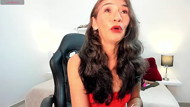 Emma Mendozaa online show from April 23, 2026, 11:38 am