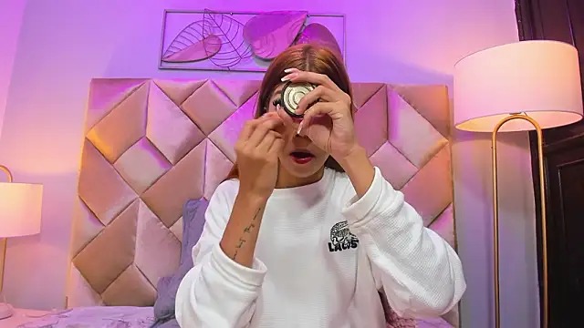 Thalya Adams online show from March 15, 2026, 12:23 pm