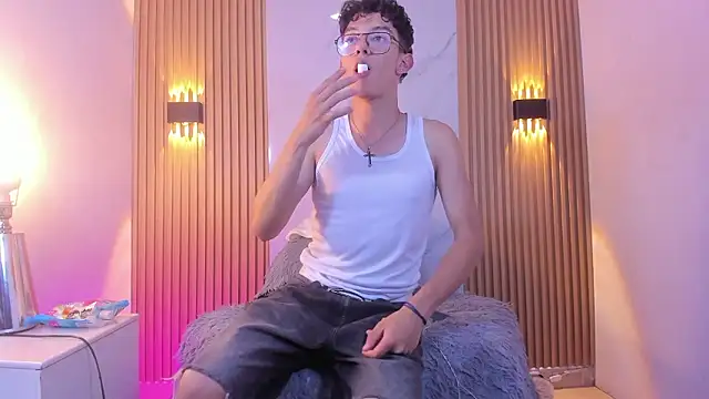 Christopher Hunter online show from March 18, 2026, 7:48 pm