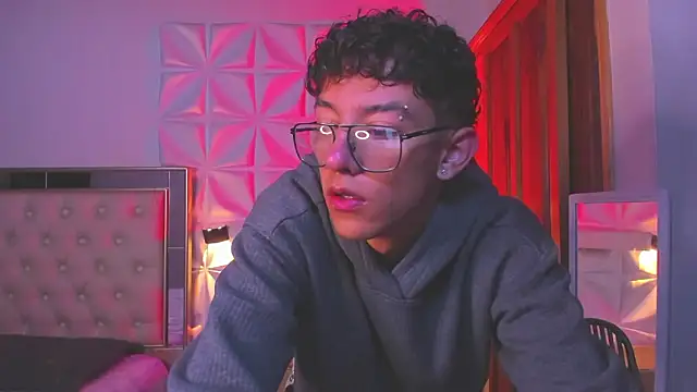 Christopher Hunter online show from March 26, 2026, 4:55 am