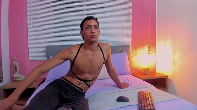 drako18  online show from March 12, 2026, 3:12 am