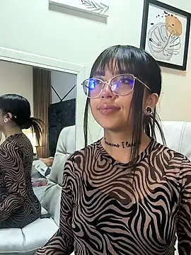 mary luckaysha  online show from February 4, 2026, 8:59 pm