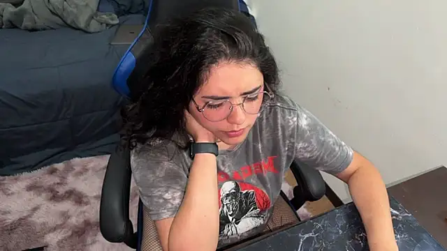 Ales Kitten Live online show from March 24, 2026, 10:43 pm