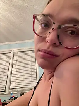 BabeB910 online show from February 7, 2026, 11:07 am