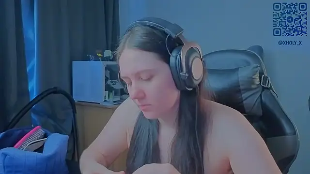Snapshot of Holy_Kveta chatting on July 5, 2026, 2:38 am Holy Kveta online show from July 5, 2026, 2:38 am