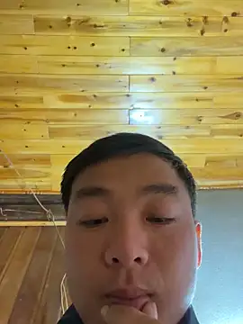 huyenbaby11 online show from February 3, 2026, 11:21 pm