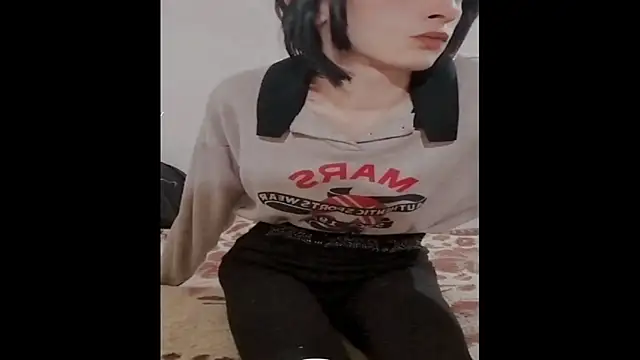 ammsexy1 online show from March 9, 2026, 4:32 pm