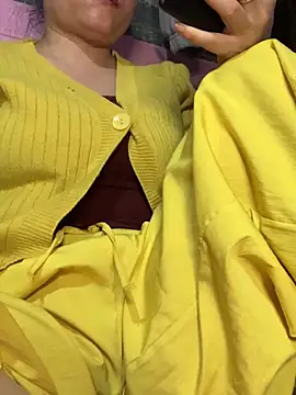 Snapshot of Star-sweet01 chatting on March 17, 2026, 8:17 am Star-sweet01 online show from March 17, 2026, 8:17 am