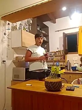 LuxuCum online show from February 3, 2026, 3:15 am