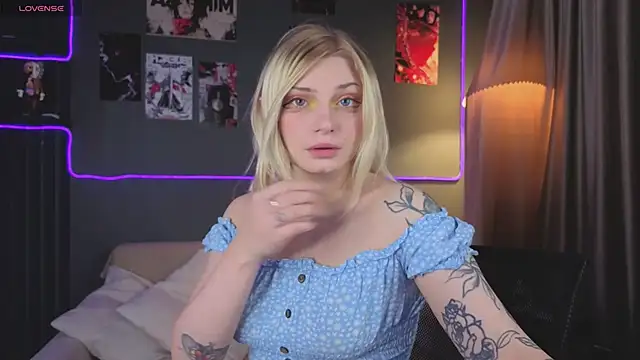 Snapshot of AvaSun chatting on March 8, 2026, 1:47 pm AvaSun online show from March 8, 2026, 1:47 pm