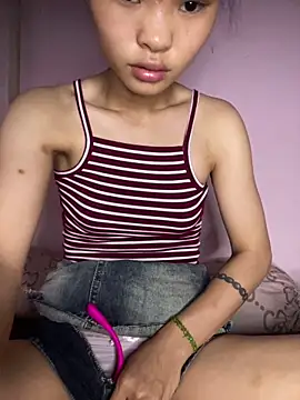 siting00 online show from April 22, 2026, 2:02 pm
