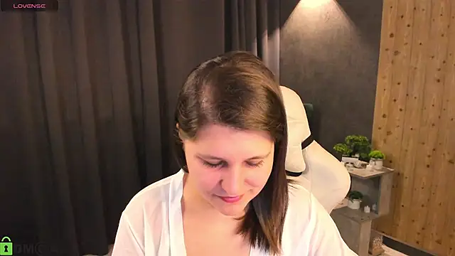 Snapshot of helenahoff chatting on March 12, 2026, 3:56 am helenahoff online show from March 12, 2026, 3:56 am