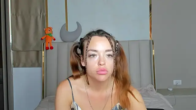 stellaa quenn online show from February 3, 2026, 12:10 am