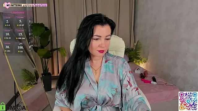 Snapshot of Monika_Martinezz chatting on August 5, 2026, 4:06 am Monika Martinezz online show from August 5, 2026, 4:06 am