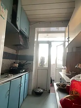 Youyou 12 online show from March 3, 2026, 11:01 pm