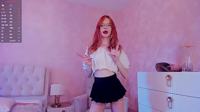 Snapshot of TarynPalek chatting on March 26, 2026, 7:28 am TarynPalek online show from March 26, 2026, 7:28 am