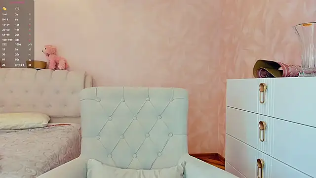 Snapshot of TarynPalek chatting on March 11, 2026, 7:46 am TarynPalek online show from March 11, 2026, 7:46 am