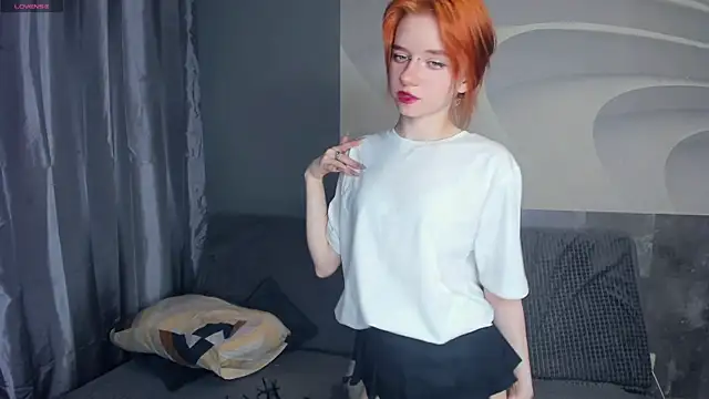 TarynPalek online show from May 7, 2026, 7:23 am