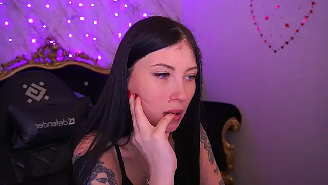 Snapshot of LunaaMay chatting on March 1, 2026, 8:25 am LunaaMay online show from March 1, 2026, 8:25 am