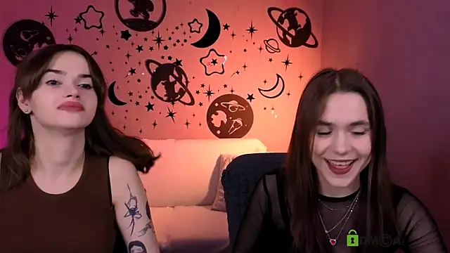 laurenmurrr online show from April 10, 2026, 12:45 pm