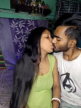 Lovly Couple 1 online show from February 7, 2026, 10:34 am