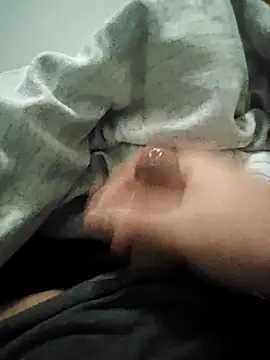 Snapshot of Luca2000lu chatting on February 24, 2026, 5:03 pm Luca2000lu online show from February 24, 2026, 5:03 pm