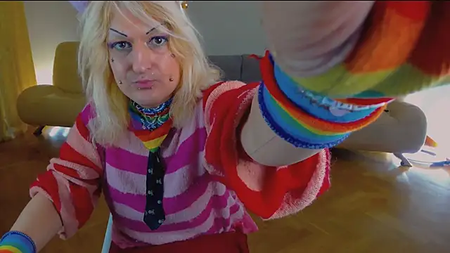 hannah kitty punk online show from February 16, 2026, 12:42 am