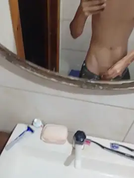 Snapshot of ONixCris chatting on March 13, 2026, 6:18 am ONixCris online show from March 13, 2026, 6:18 am